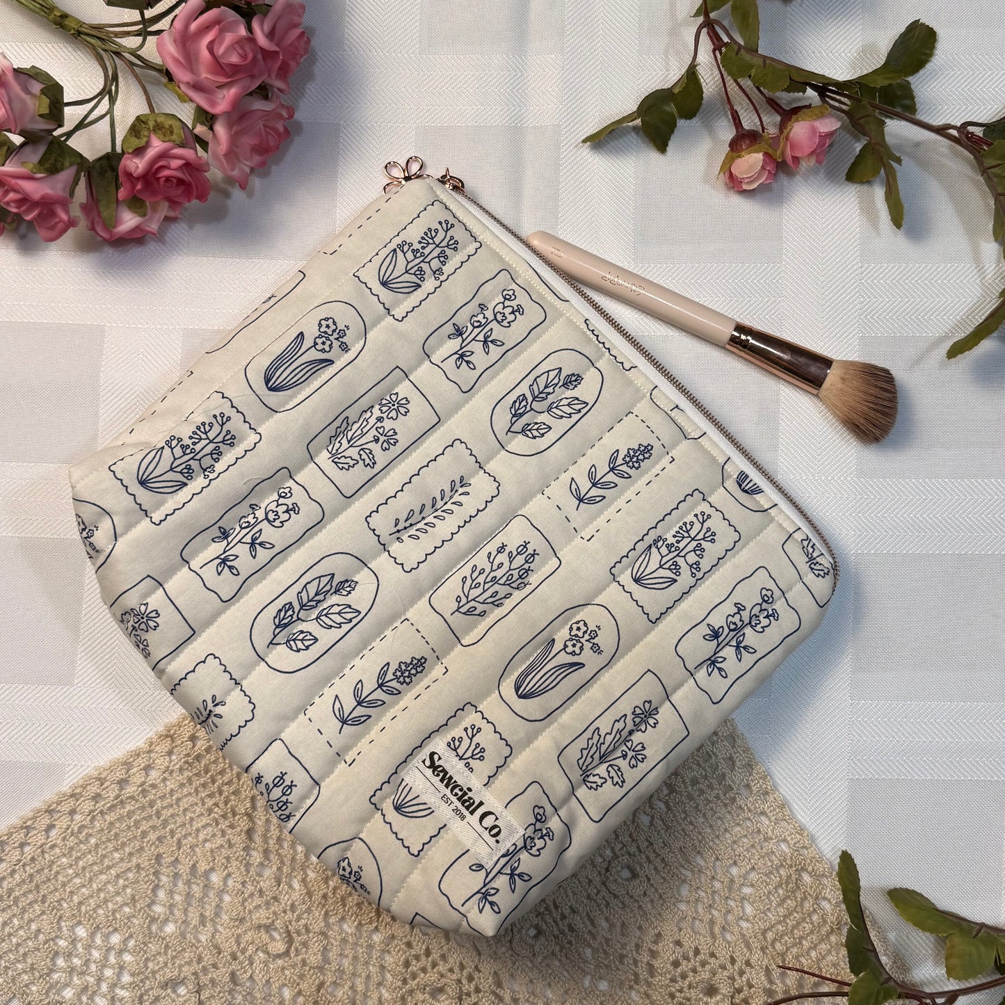 Boxed Pouch - Floral Stamp