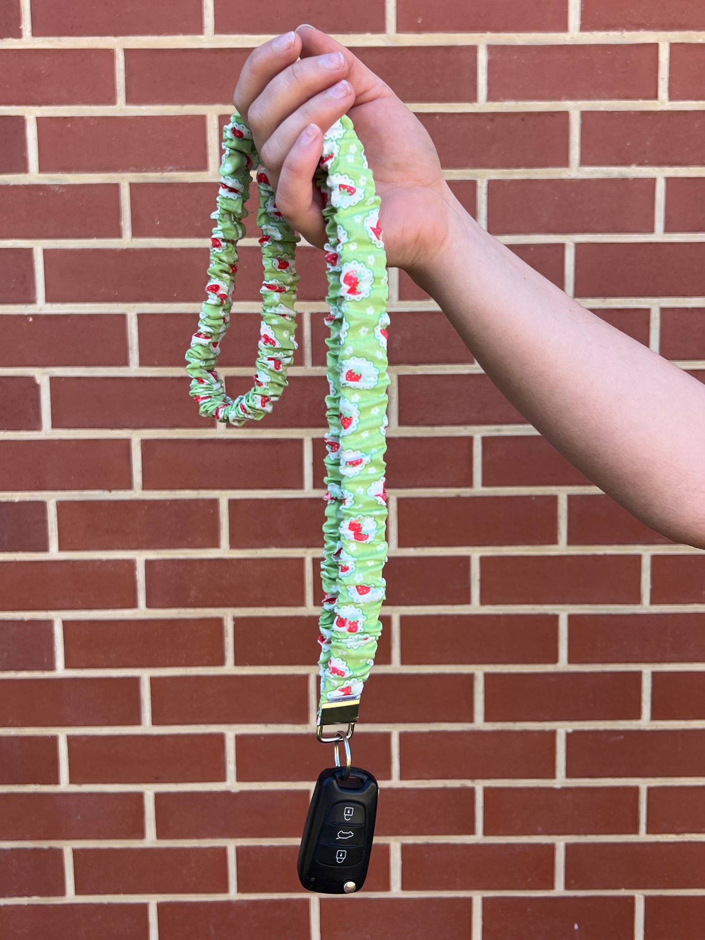 Scrunchie Lanyard - Green Strawberries