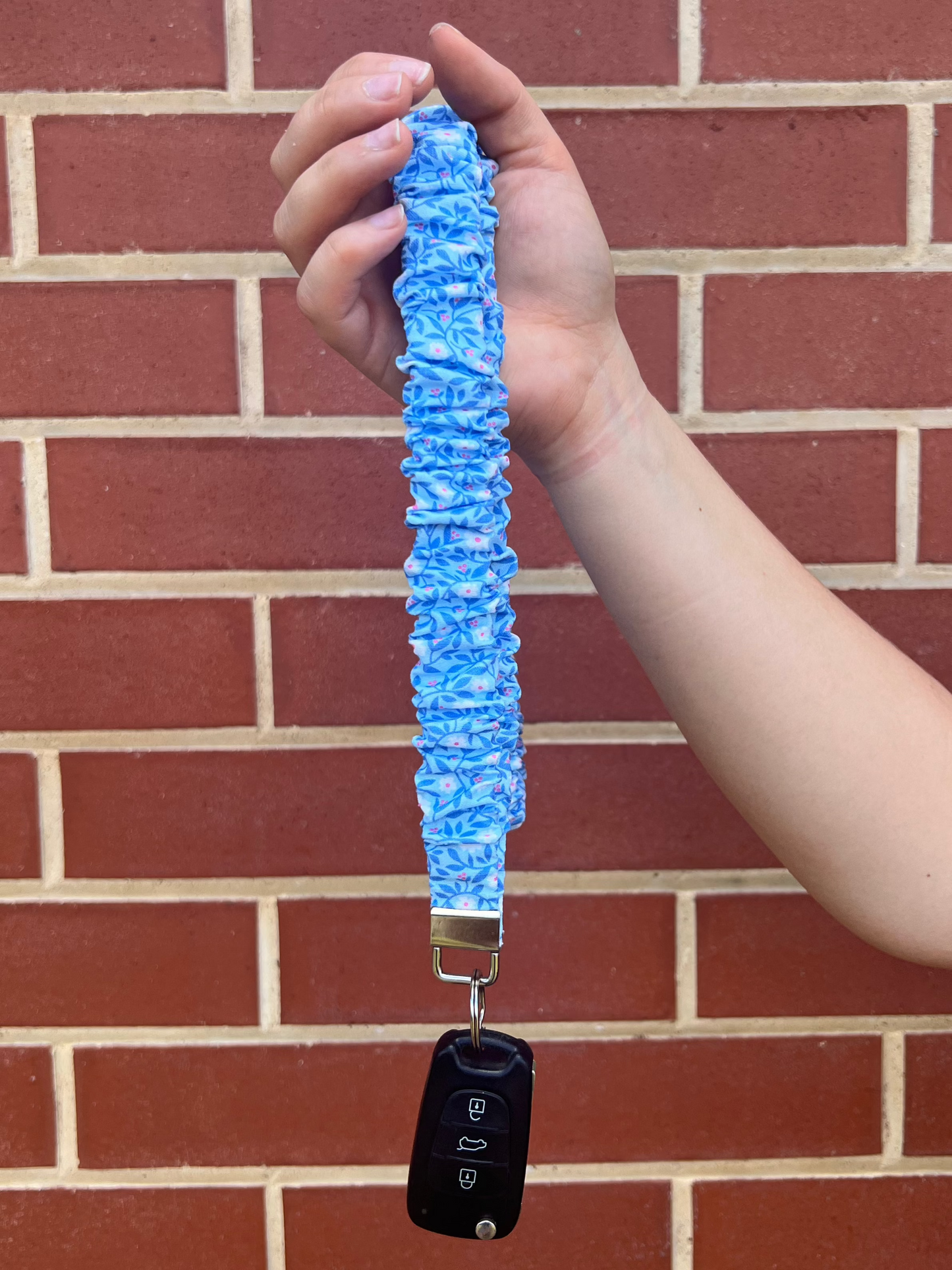 Scrunchie Lanyard - Blue Daisy